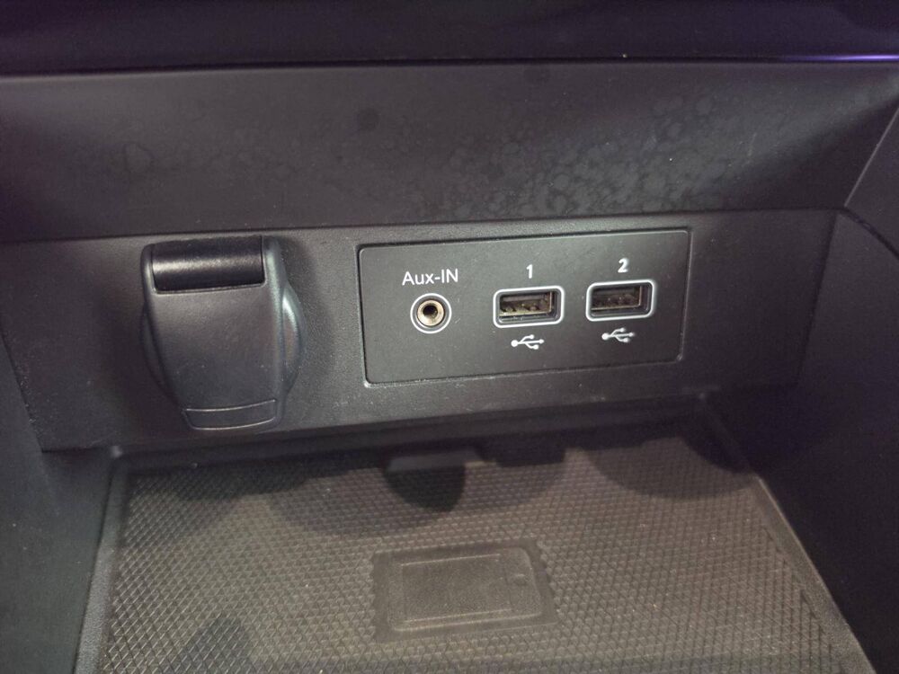 Clio E-Tech 140 - 21 2021 occasion 29900 Concarneau