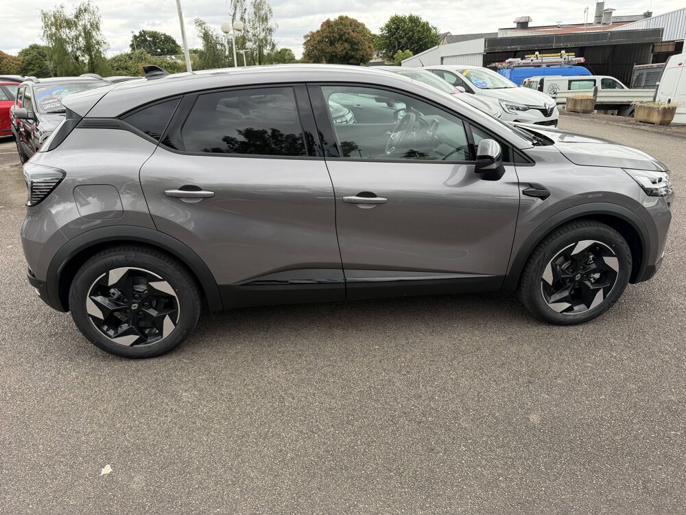 Captur E-Tech full hybrid 160 ch 2026 occasion 56800 Plo&euml;rmel