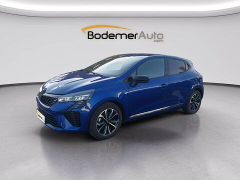 Annonce voiture Renault Clio 19390 €
