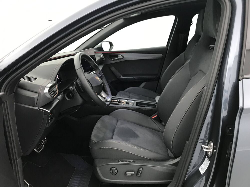Leon 1.5 eTSI Hybrid 150 ch DSG7 2025 occasion 25000 Besan&ccedil;on