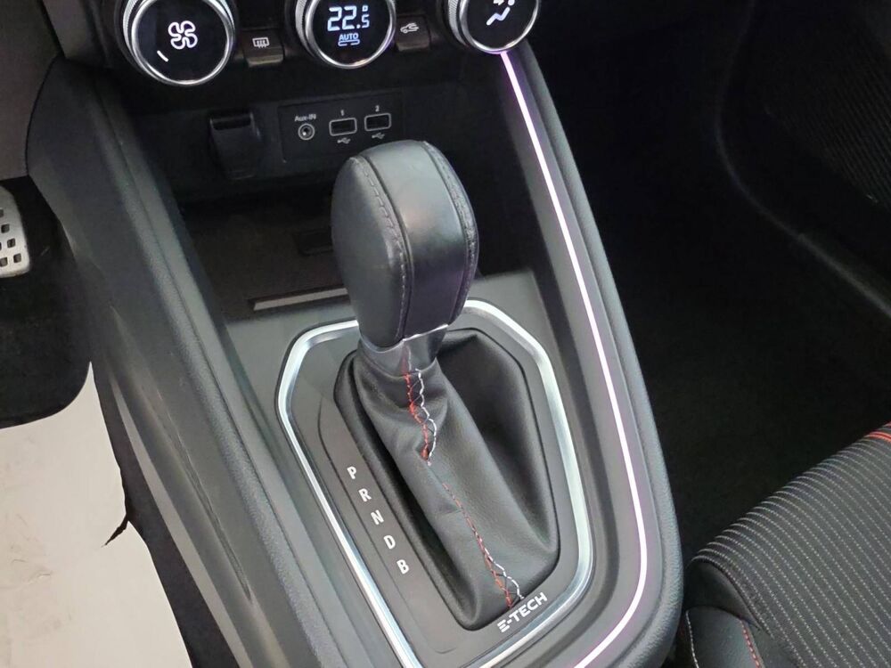 Clio E-Tech 140 - 21N 2022 occasion 29600 Morlaix