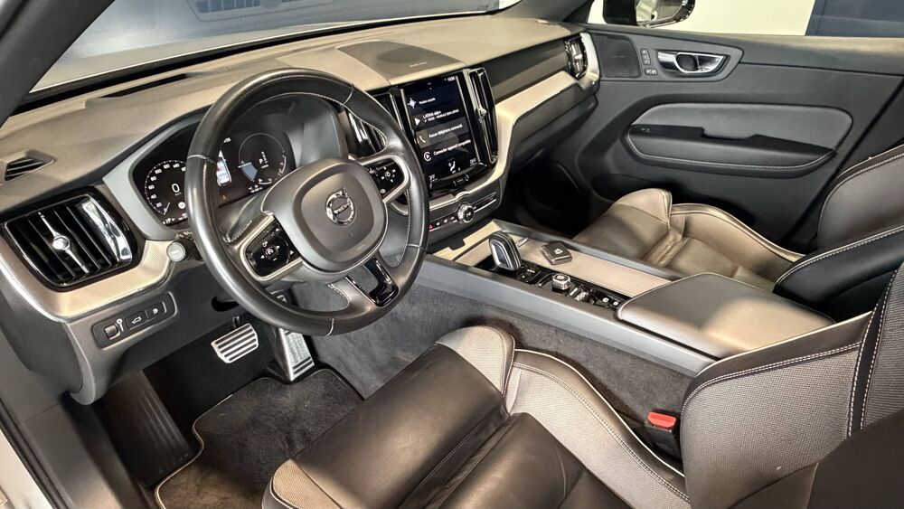 XC60 T8 Recharge AWD 303 ch + 87 ch Geartronic 8 2020 occasion 35760 Saint-Gr&eacute;goire