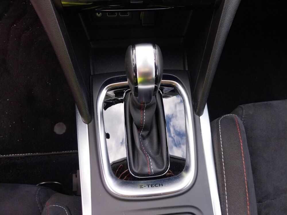 M&eacute;gane IV Estate E-TECH Plug-In Hybride 160 2021 occasion 56000 Vannes