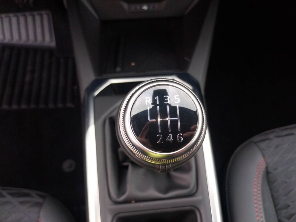 Clio TCe 115 ch 2026 occasion 56000 Vannes