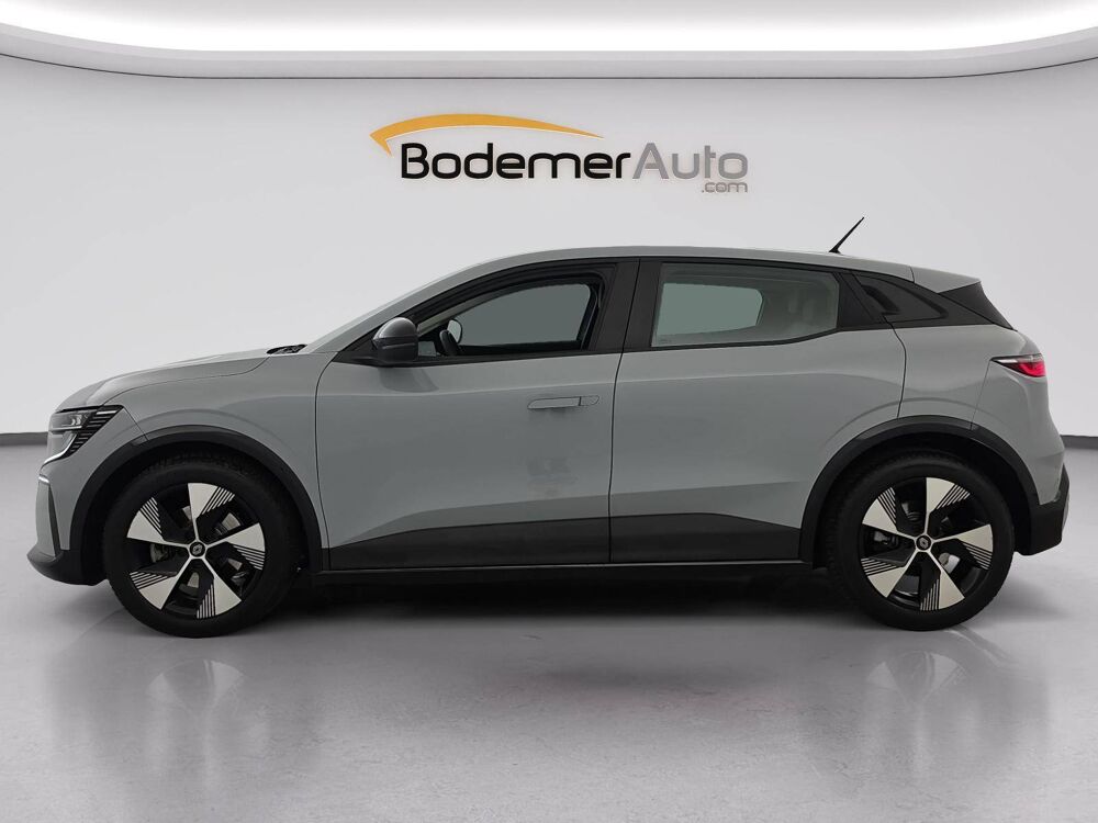 M&eacute;gane Megane E-Tech EV40 130ch standard charge 2022 occasion 61000 Alen&ccedil;on