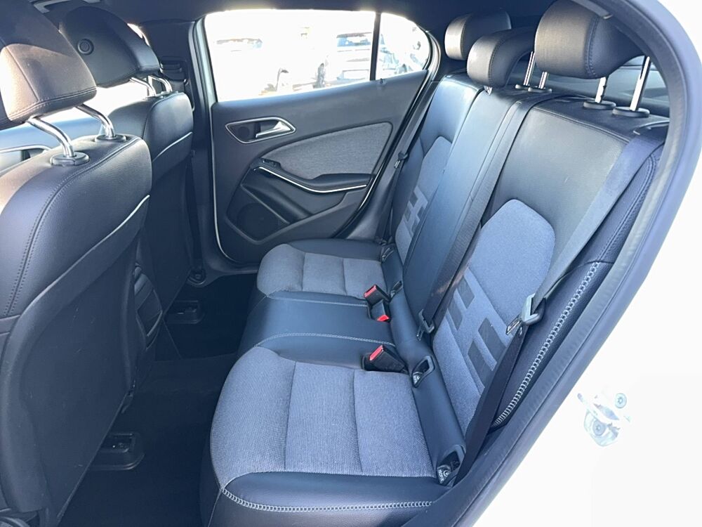 Classe GLA 180 d 2016 occasion 61100 Flers