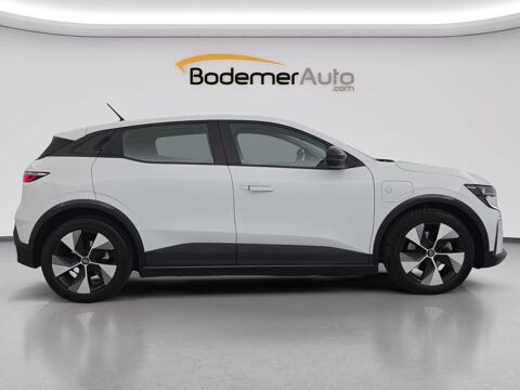 M&eacute;gane Megane E-Tech EV40 130ch standard charge 2023 occasion 50100 Cherbourg-en-Cotentin
