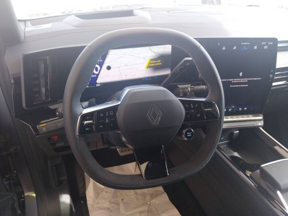 Rafale E-Tech full hybrid 200 ch 2025 occasion 14200 H&eacute;rouville-Saint-Clair