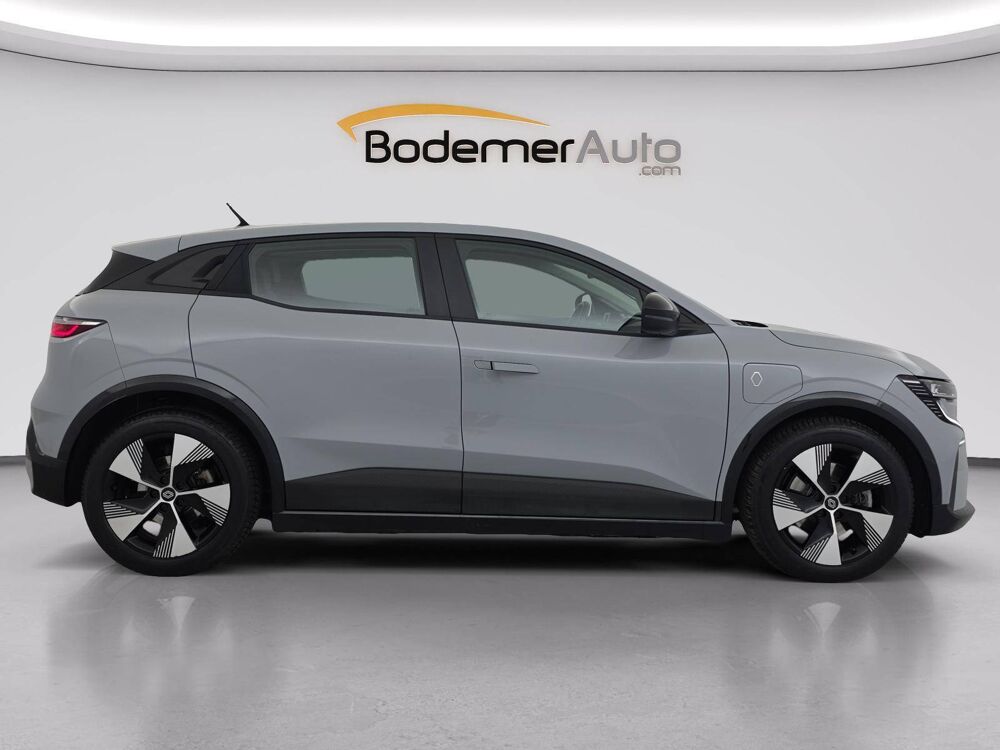 M&eacute;gane Megane E-Tech EV40 130ch standard charge 2022 occasion 61000 Alen&ccedil;on