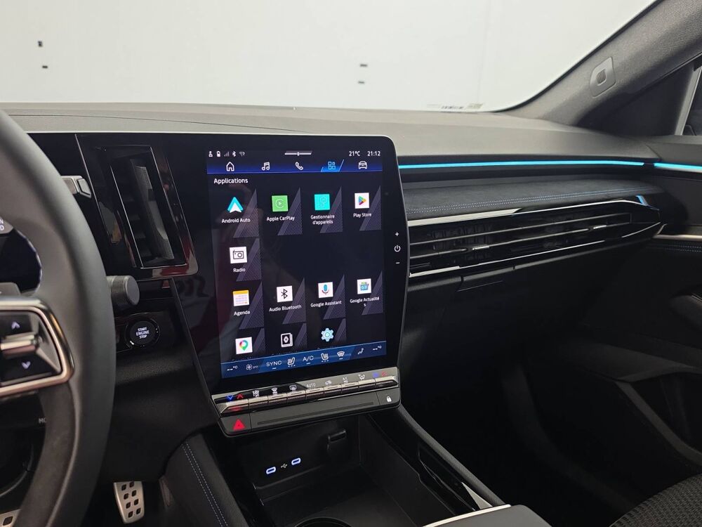 Espace full hybrid E-Tech 200 ch 7pl 2026 occasion 50000 Saint-L&ocirc;