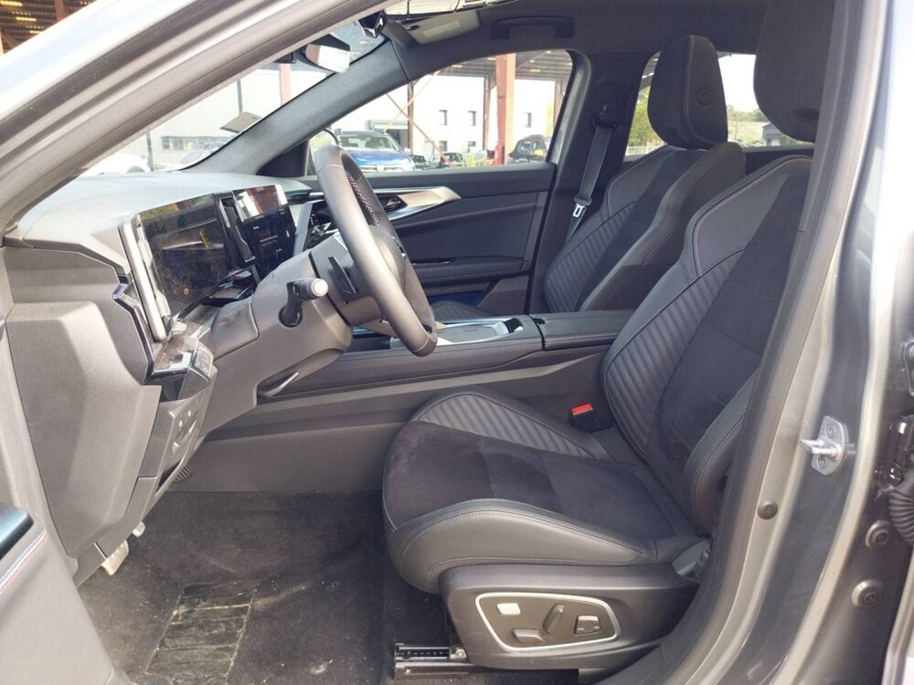 Rafale E-Tech full hybrid 200 ch 2025 occasion 56000 Vannes