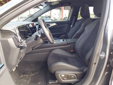 Rafale E-Tech full hybrid 200 ch 2025 occasion 56000 Vannes