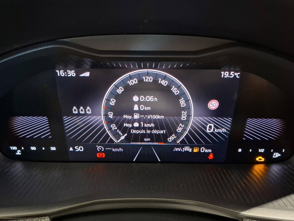 Kamiq 1.0 TSI Evo 2 95 ch BVM5 2026 occasion 25000 Besan&ccedil;on