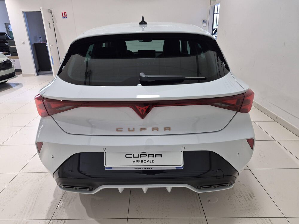 Leon 1.5 eTSI Hybrid 150 ch DSG7 2026 occasion 25000 Besan&ccedil;on