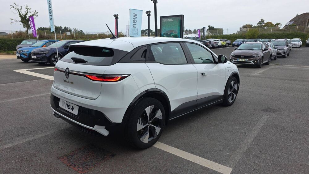 M&eacute;gane Megane E-Tech EV40 130ch standard charge 2022 occasion 22400 Lamballe