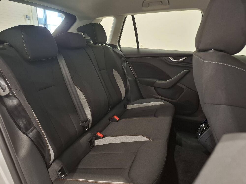 Kamiq 1.0 TSI Evo 2 95 ch BVM5 2026 occasion 25000 Besan&ccedil;on
