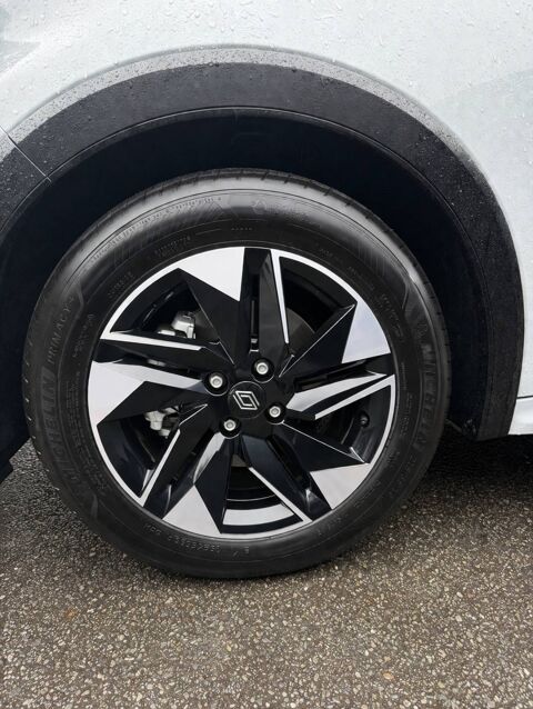 Clio E-Tech full hybrid 160 ch 2026 occasion 56800 Plo&euml;rmel