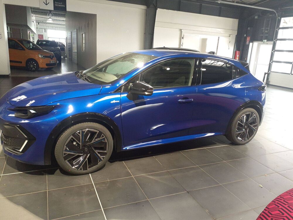 Clio E-Tech full hybrid 160 ch 2026 occasion 29000 Quimper