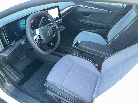 M&eacute;gane Megane E-Tech 220 ch autonomie confort GSR2 2026 occasion 29900 Concarneau