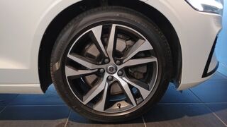 V60 T8 Twin Engine 303 ch + 87 ch Geartronic 8 2020 occasion 35760 Saint-Gr&eacute;goire