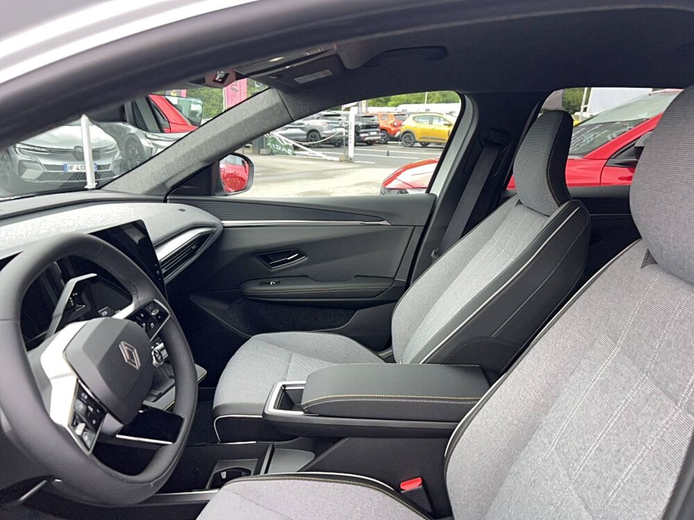 Sc&eacute;nic Scenic E-Tech &eacute;lectrique 220 ch grande autonomie 2026 occasion 22200 Guingamp