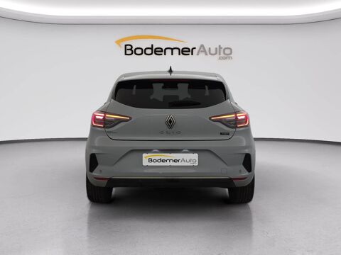 Clio E-Tech full hybrid 145 2023 occasion 22600 Loud&eacute;ac
