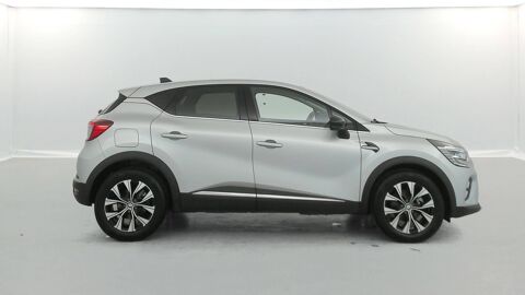 Captur E-Tech hybride rechargeable 160 2023 occasion 56300 Pontivy