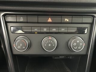 T-ROC T-Roc 1.0 TSI 115 Start/Stop BVM6 2018 occasion 25000 Besan&ccedil;on