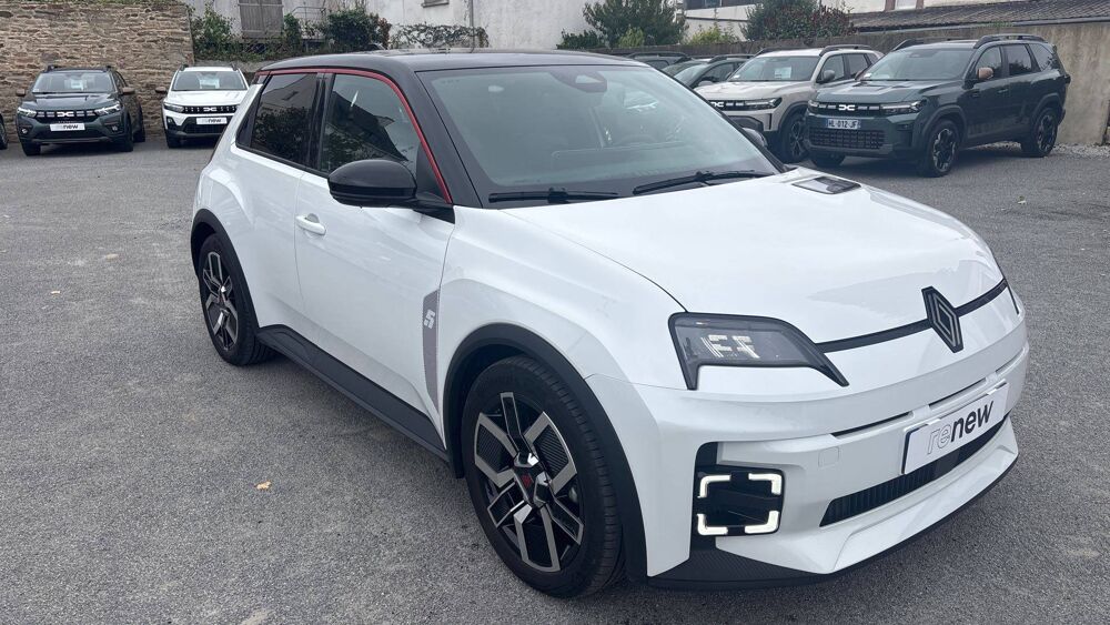 R5 Renault 5 E-Tech Electrique 120 ch autonomie urbaine 2025 occasion 56000 Vannes