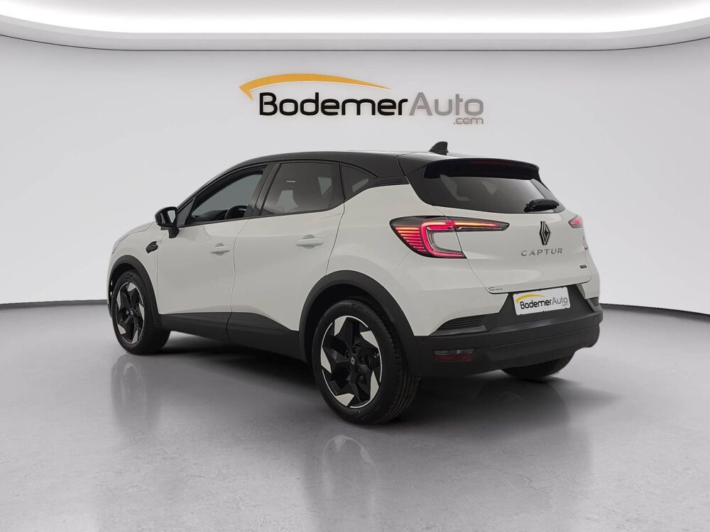 Captur E-Tech full hybrid 160 ch 2026 occasion 56000 Vannes