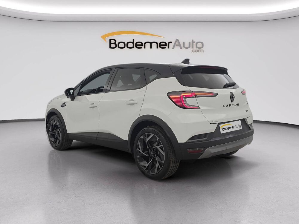 Captur E-Tech full hybrid 160 ch 2026 occasion 56400 Auray