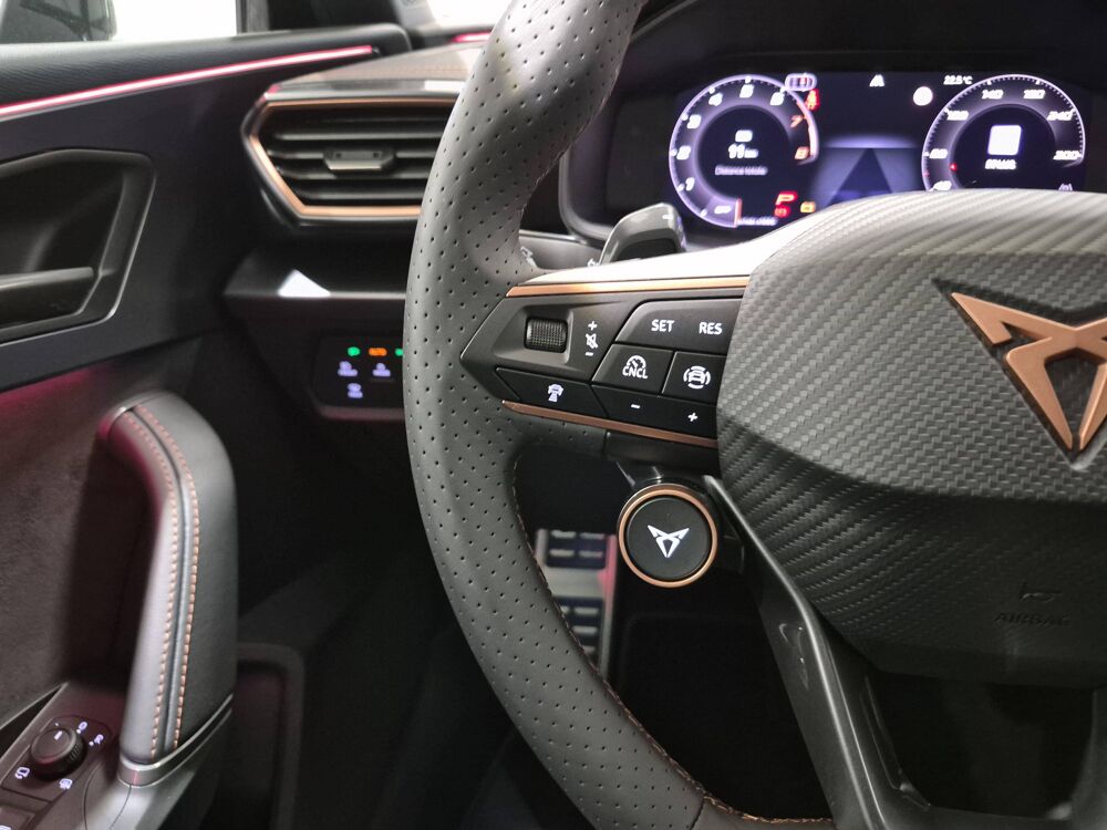 Leon 1.5 eTSI Hybrid 150 ch DSG7 2026 occasion 25000 Besan&ccedil;on
