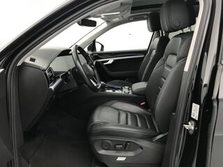 Touareg 3.0 V6 eHybrid 381ch Tiptronic 8 4Motion 2024 occasion 25000 Besan&ccedil;on