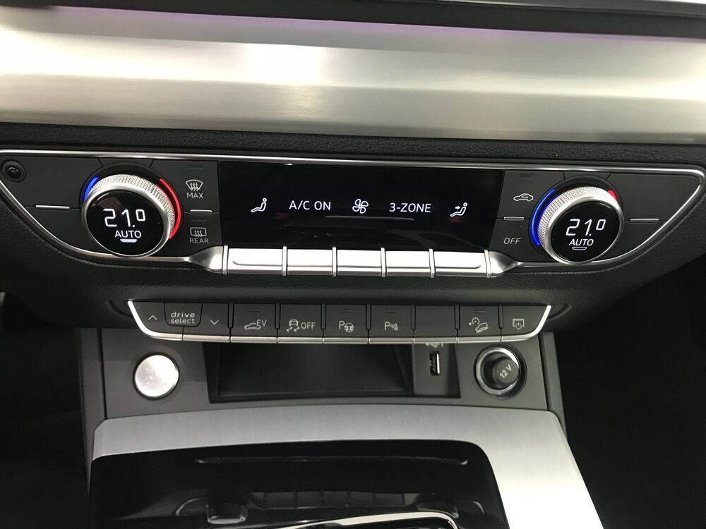 Q5 Sportback 50 TFSIe 299 S tronic 7 Quattro 2023 occasion 25000 Besan&ccedil;on