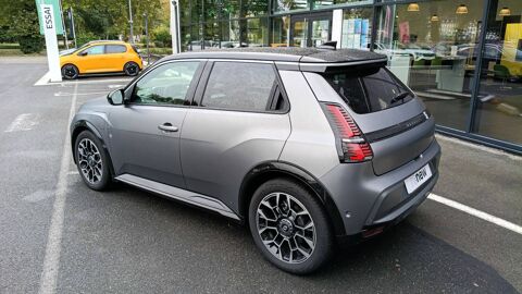 R5 Renault 5 E-Tech Electrique 150 ch autonomie confort 2026 occasion 29150 Ch&acirc;teaulin