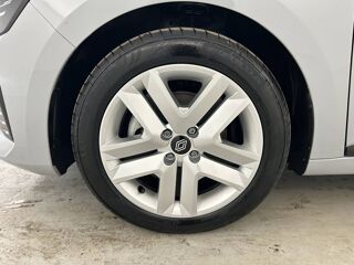 Clio E-Tech full hybrid 145 ch GSR2 2025 occasion 50000 Saint-L&ocirc;