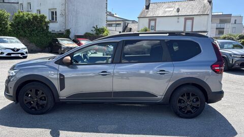 Jogger Hybrid 140 7 places 2025 occasion 56000 Vannes