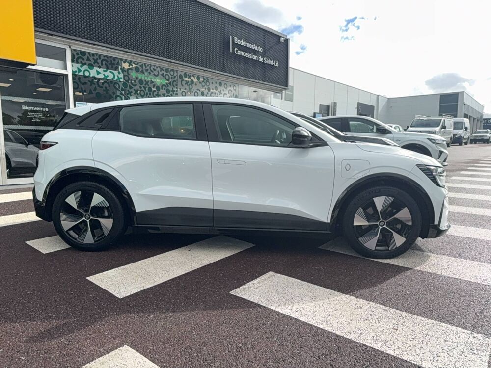 M&eacute;gane Megane E-Tech EV60 220 ch super charge 2024 occasion 50000 Saint-L&ocirc;