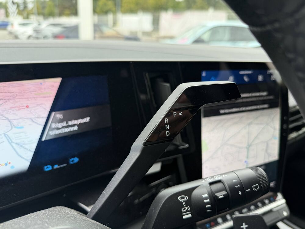 Espace full hybrid E-Tech 200 ch 7pl 2026 occasion 56800 Plo&euml;rmel