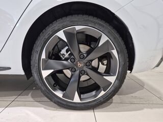 Leon 1.5 eTSI Hybrid 150 ch DSG7 2026 occasion 25000 Besan&ccedil;on