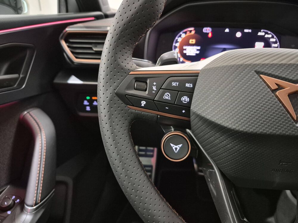 Leon 1.5 eTSI Hybrid 150 ch DSG7 2026 occasion 25000 Besan&ccedil;on