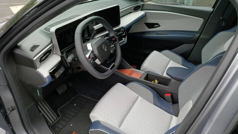 R5 Renault 5 E-Tech Electrique 150 ch autonomie confort 2026 occasion 29150 Ch&acirc;teaulin