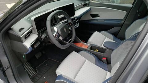 R5 Renault 5 E-Tech Electrique 150 ch autonomie confort 2026 occasion 29150 Ch&acirc;teaulin