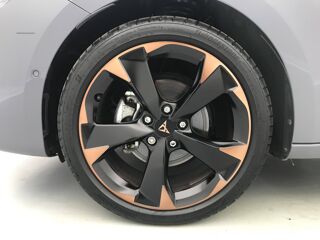 Leon 1.5 eTSI Hybrid 150 ch DSG7 2025 occasion 25000 Besan&ccedil;on