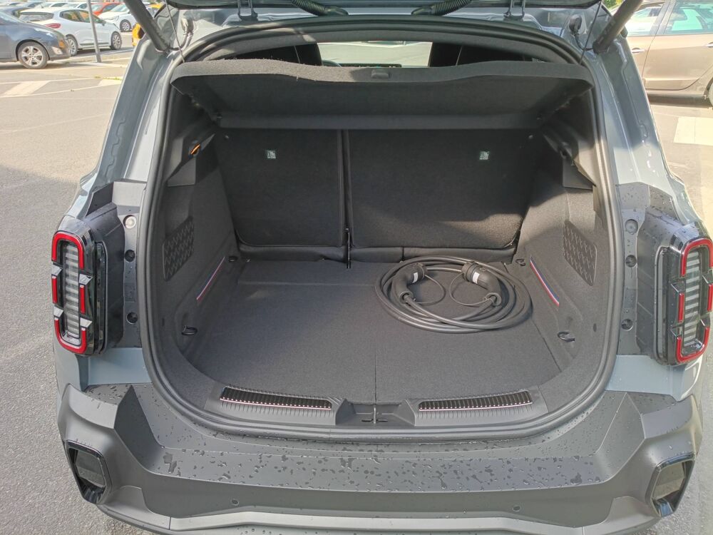 R4 Renault 4 E-Tech Electrique 150 ch autonomie confort 2026 occasion 29150 Ch&acirc;teaulin