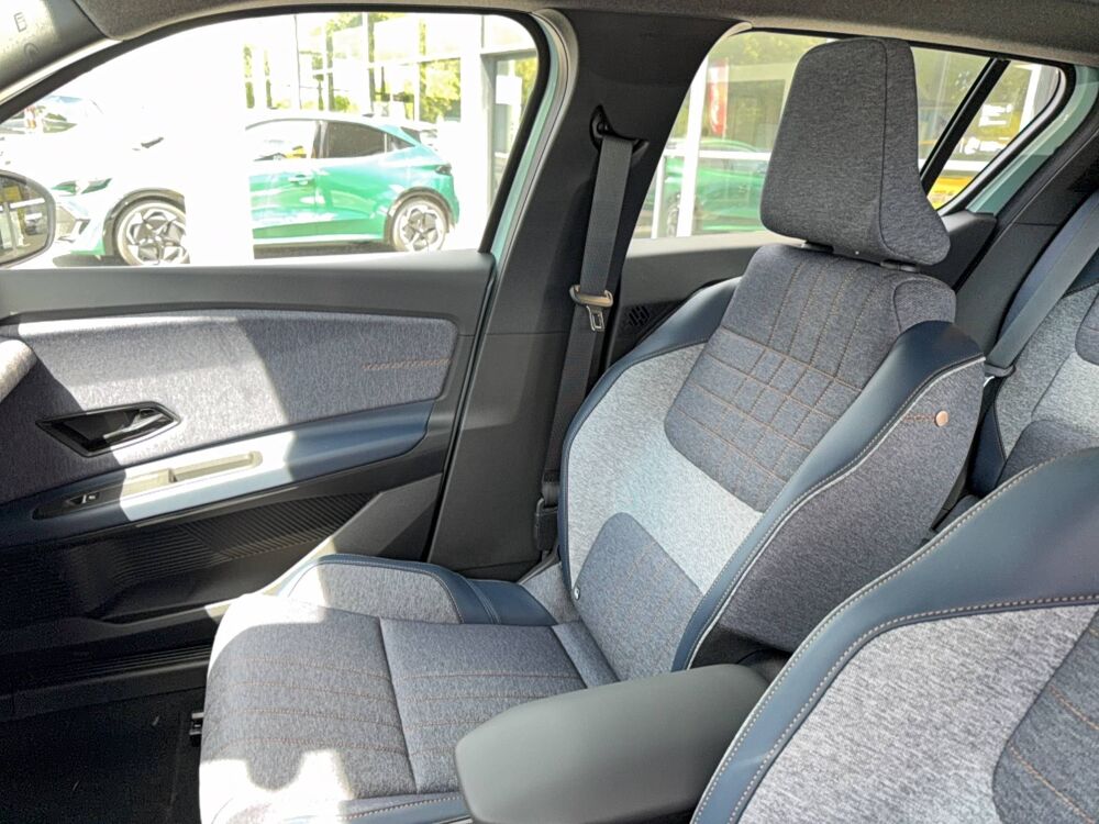 R4 Renault 4 E-Tech Electrique 150 ch autonomie confort 2026 occasion 61200 Argentan