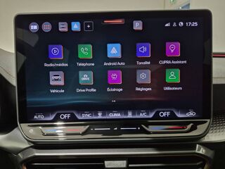 Leon 1.5 eTSI Hybrid 150 ch DSG7 2026 occasion 25000 Besan&ccedil;on