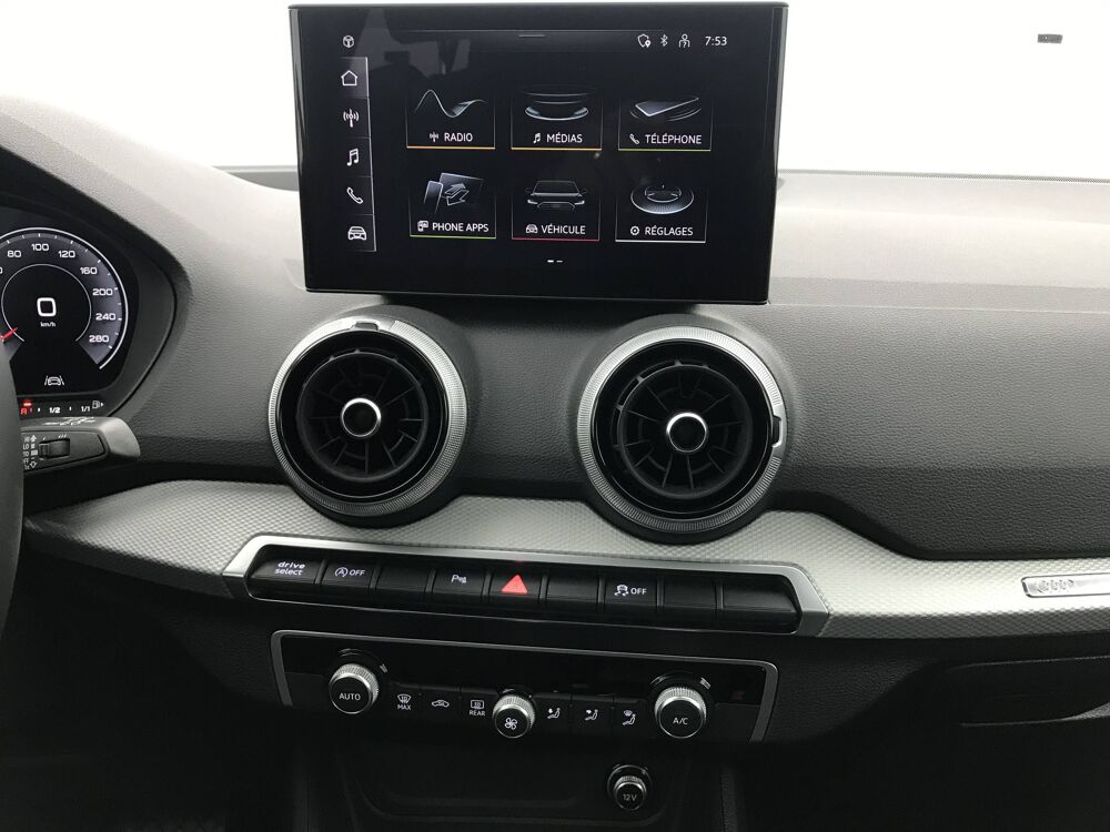 Q2 35 TFSI 150 S tronic 7 2025 occasion 25000 Besan&ccedil;on