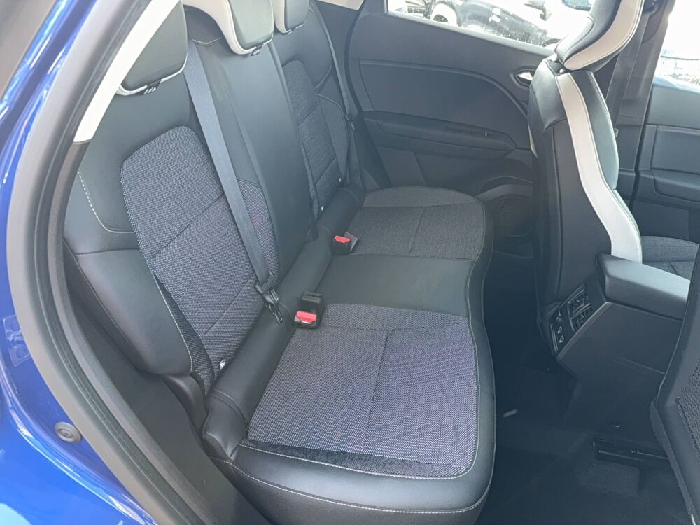 Captur E-Tech Plug-in 160 - 21 2022 occasion 56800 Plo&euml;rmel