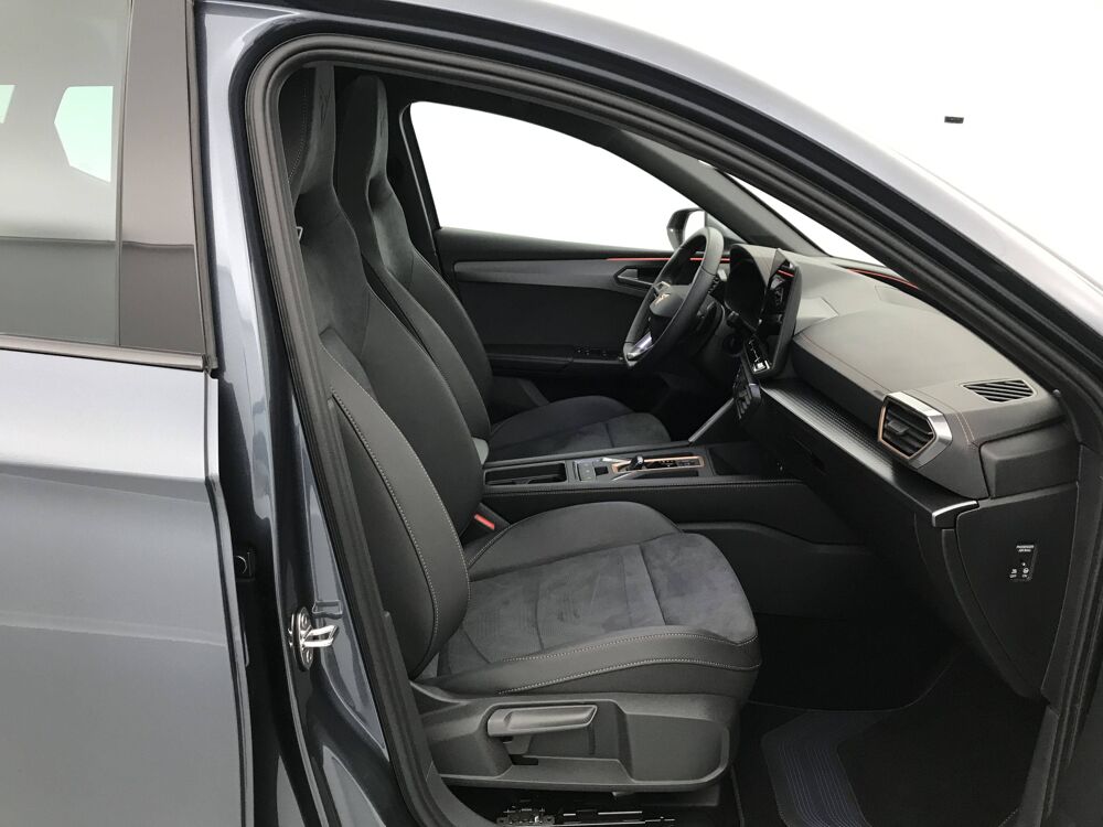 Leon 1.5 eTSI Hybrid 150 ch DSG7 2025 occasion 25000 Besan&ccedil;on